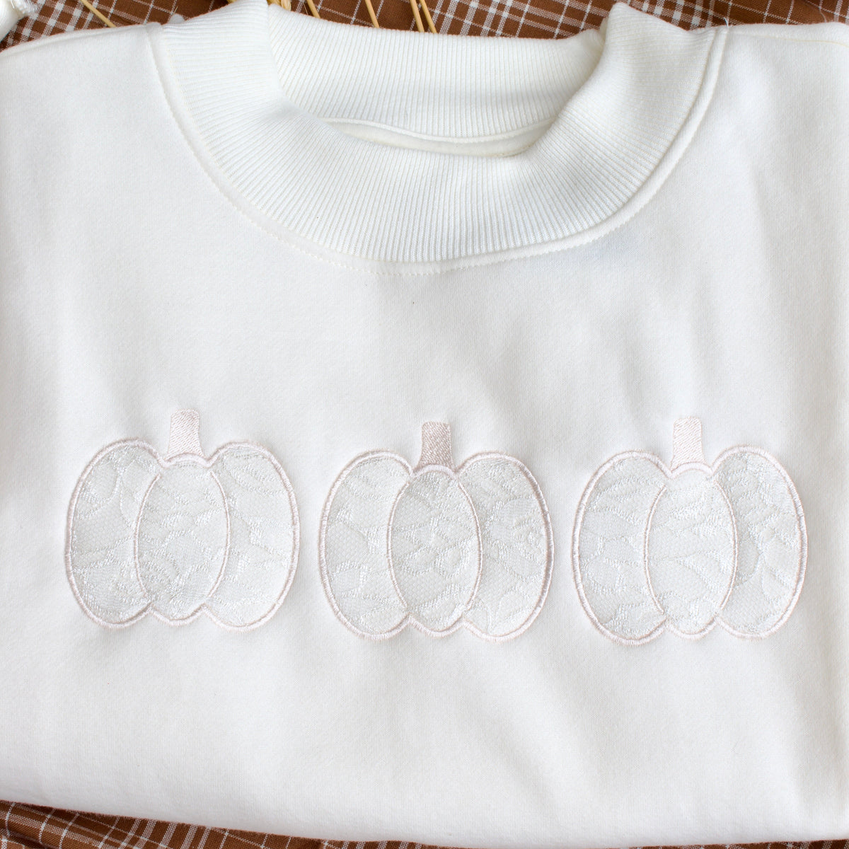 Pretty Pumpkin Mockneck