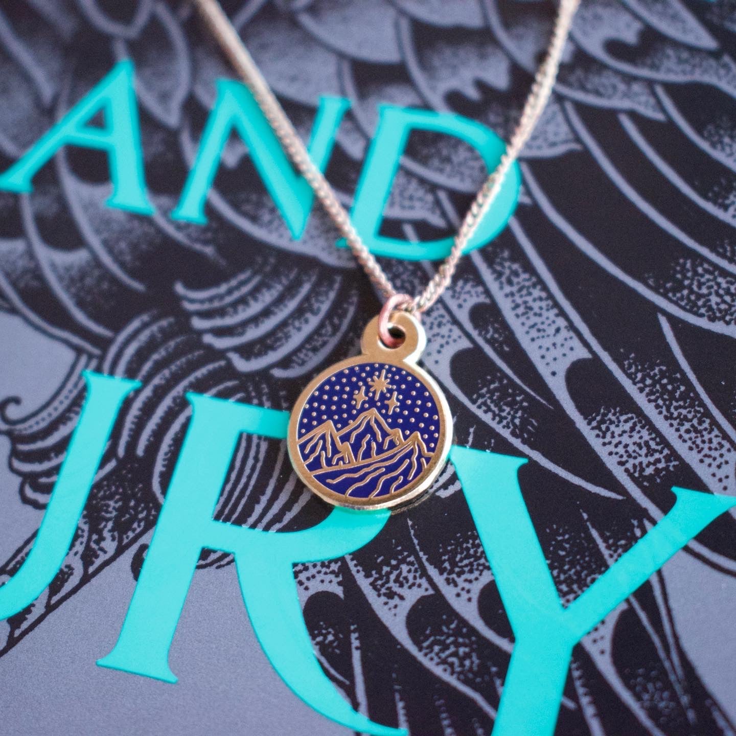 Velaris Necklace