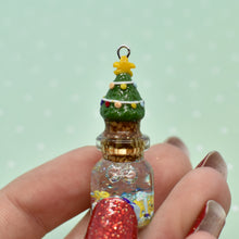 Load image into Gallery viewer, Christmas Tree Bottle Shaker
